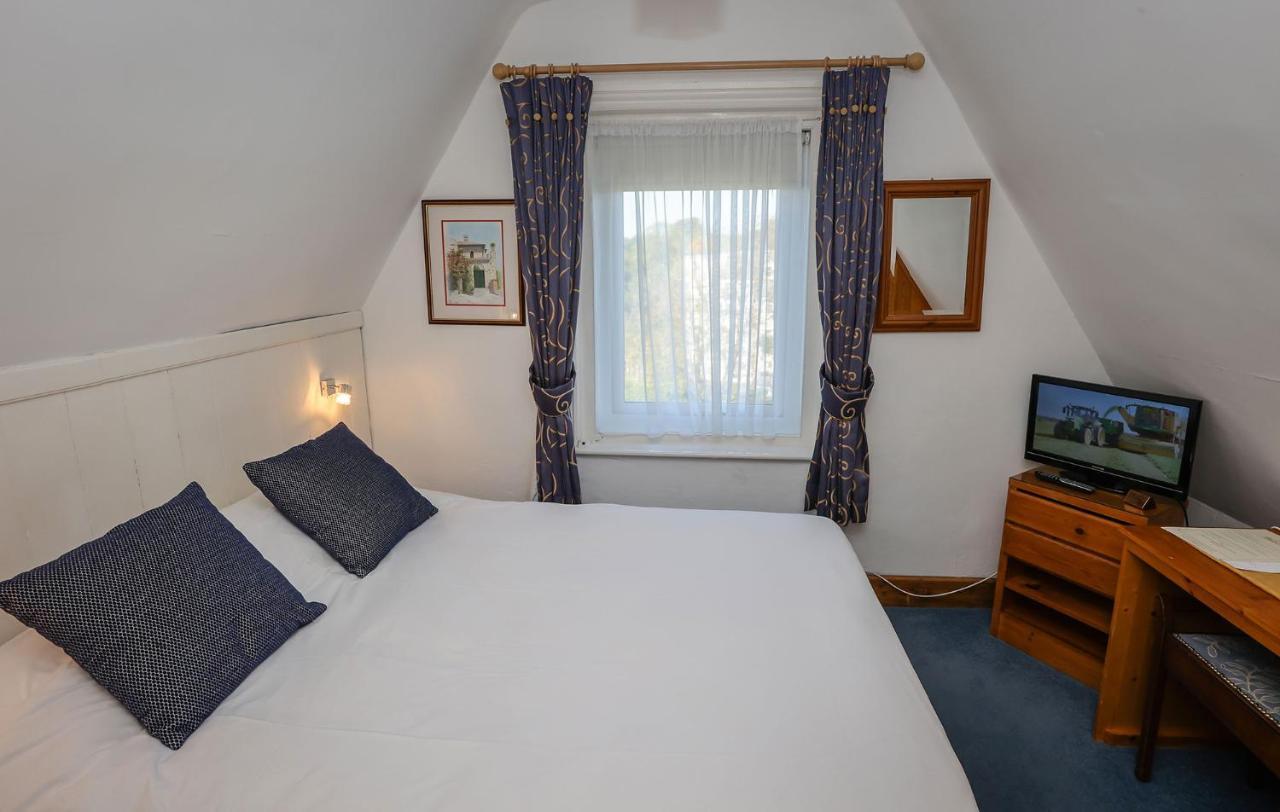 The Winter Dene Hotell Bournemouth Exteriör bild